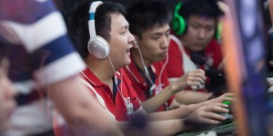 LGD战队零换五逆风翻盘，精准操作团队配合力克Spirit